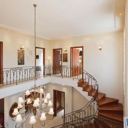 Ar & Al Luxury * Γαλατάς